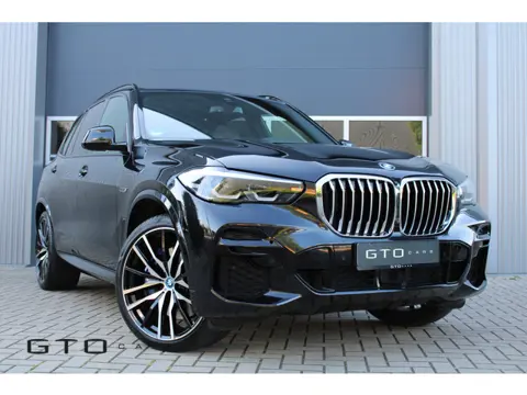 BMW X5 xDrive45e High Executive | 360 Camera | Pano | Comfortstoelen | Trekhaak | Verwarmd Stuurwiel