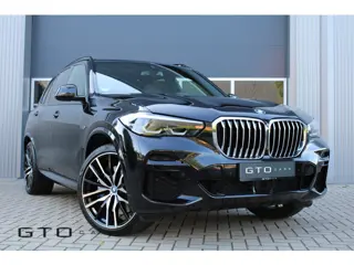 BMW X5 xDrive45e High Executive | 360 Camera | Pano | Comfortstoelen | Trekhaak | Verwarmd Stuurwiel