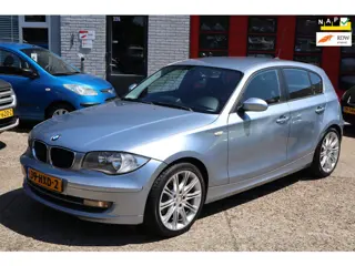 BMW 1-serie 118i Business Line , SPORT, NAVI, 18 " , 5 DEURS