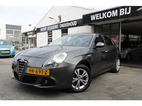 Alfa Romeo Giulietta 1.4 T Distinctive | Airco | Cruise control | Parkeersensoren | Elec ramen