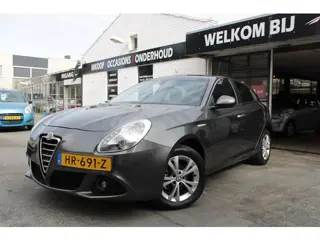 Alfa Romeo Giulietta 1.4 T Distinctive | Airco | Cruise control | Parkeersensoren | Elec ramen