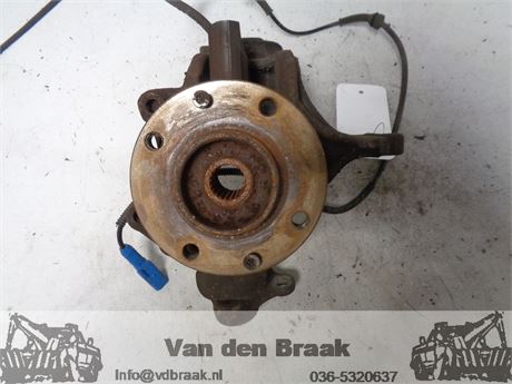 Citroen C3 2010-2016 Fusee links voor