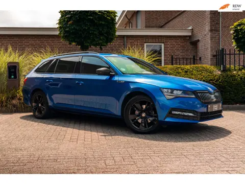 Skoda Superb Combi 1.4 TSI iV Sportline Business 218 PK Elek.Trekhaak Keyless ACC Camera 18''