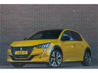 Peugeot 208 1.2 PureTech GT-Line, 1e eigenaar, Panoramadak, Keyless, Navigatie, Full LED, Camera, DA