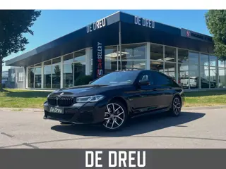 BMW 5-serie 530e Business Edition Plus | PANO | TREKHAAK | MEMORY | HUD |