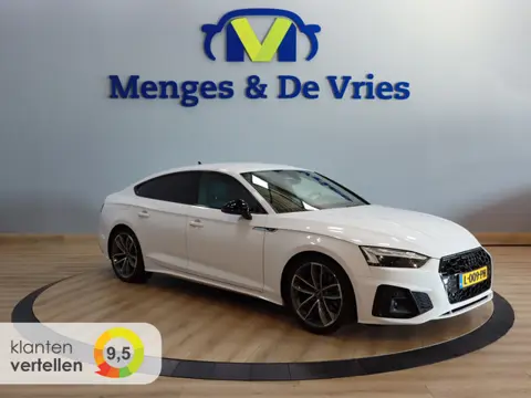 Audi A5 Sportback 35 TFSI S edition Competition Airco ECC | Sfeer | Massage | Trekhaak | Apple Carpl