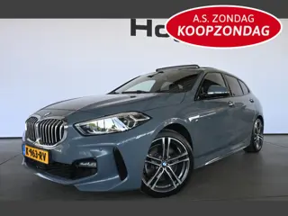 BMW 1-serie 120i Automaat High Executive M-Pakket Navigatie Panoramdak Carplay LED Inruil Mogelijk!