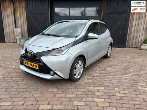 Toyota Aygo 1.0 VVT-i x-clusiv, CABRIO DAK.