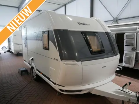 Hobby De Luxe 400 SFE NU BIJ VAN EIJK CARAVANS!