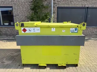 Kiwa IBC Steenbergen 2000 liter IBC Dieseltank Fuel Tank