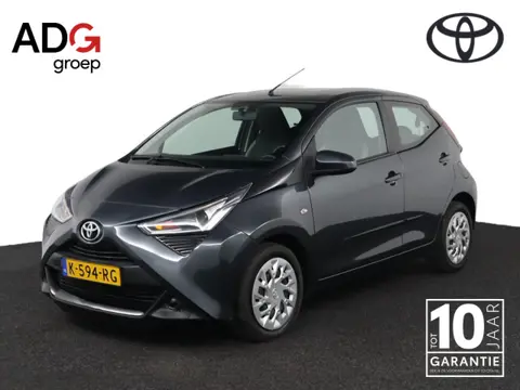 Toyota Aygo 1.0 VVT-i x-play | Apple Carplay/Android Auto | Parkeercamera | Airco |