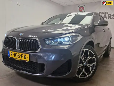 BMW X2 SDrive18i High Executive 1 JAAR BOVAG GARANTIE ! ORGINELE M-PAKKET ! AIRCO ! ACC !