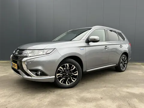 Mitsubishi Outlander 2.0 PHEV 360 CAMERA LEER TREKHAAK NAVI ECC CRUISE