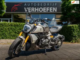 Ducati Tour Diavel 1260 S - KEYLESS GO - CRUISE CONTROL - 2 SLEUTELS - VOLLE TANK !