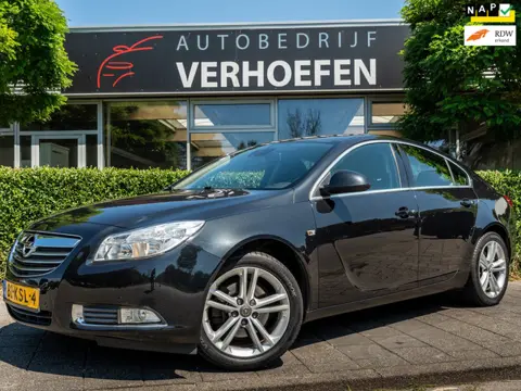 Opel Insignia 1.6 T Edition - CRUISE / CLIMATE CONTR - PARK SENSOREN - ONDERHOUD AANWEZIG !