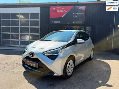 Toyota Aygo 1.0 VVT-i x-play|Scherm|Camera|Carplay