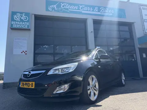 Opel Astra Sports Tourer 1.4 Turbo Cosmo (bj 2011)