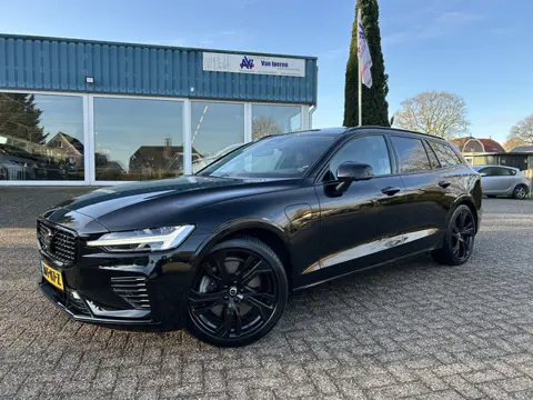 Volvo V60 2.0 T8 Plug-in hybrid AWD Ultra Dark (bj 2024)