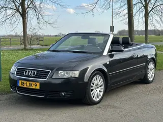 Audi A4 Cabriolet 2.4 V6 autom * nieuw dak (bj 2003)