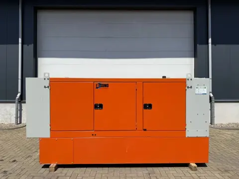 SDMO VM Mecc Alte Spa 60 kVA noodstroom aggregaat generatorset 170 hours !