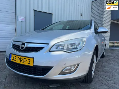 Opel Astra Sports Tourer 1.4 Edition SCHADEAUTO!