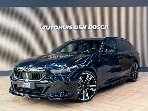 BMW 5-serie Touring 520i M Sport|Pano|Keyles|HeadUp|360|H&K