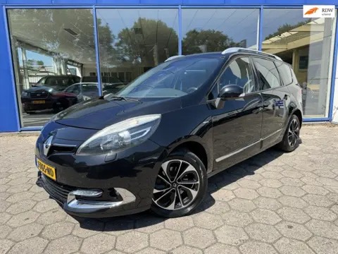 Renault Grand Scénic 1.2 TCe Bose Nieuwe APK! PDC - Trekhaak - Navi