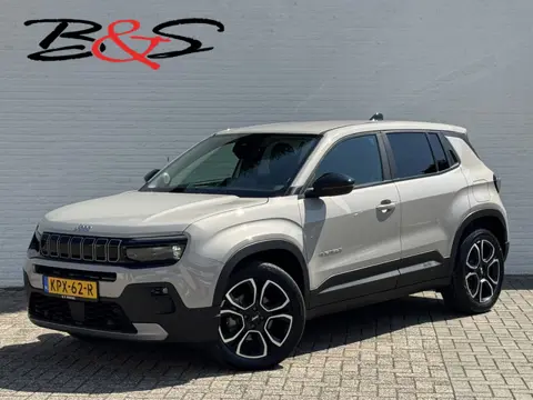 Jeep AVENGER Summit 54 kWh SOH 96% Clima Camera Carplay PDC voor en achter Half Leder