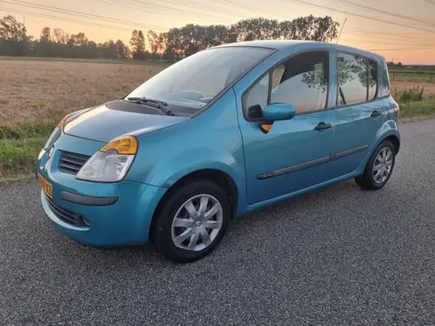 Renault Modus 1.6-16V Tech Line
