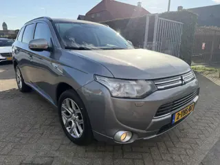 Mitsubishi Outlander 2.0 PHEV Instyle (bj 2014, automaat)