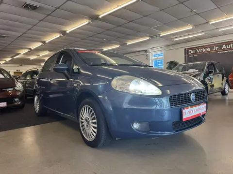 Fiat Grande Punto 1.2 Dynamic. 5-drs, cruise control, airco, xenon en trekhaak!