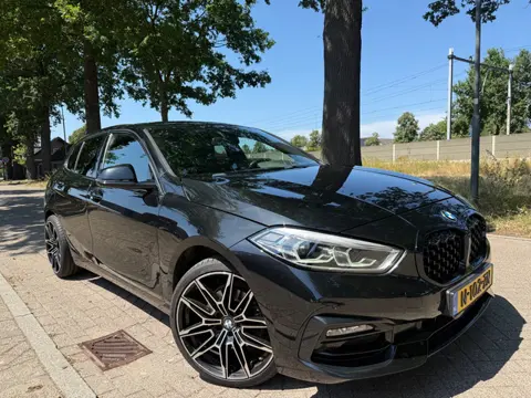 BMW 1-serie 118i High Executive 2021 Xenon Led
