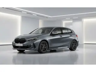 BMW 1-serie 118i M-Sport | Trekhaak | Hifi | Stoel en Stuurverwarming | Camera | Voorbereiding Drivi