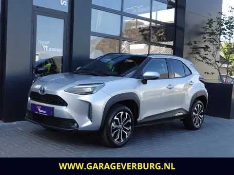Toyota Yaris Cross 1.5 Hybrid Business Plus (Navi/Carplay,Panoramadak,Keyless,Camera,Elek.achterklep