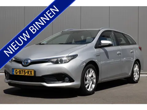Toyota Auris 1.8 Hybrid Dynamic | CAMERA | TREKHAAK |
