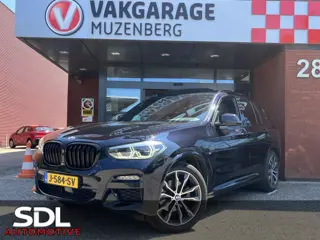 BMW X3 xDrive20i High Executive // NAVI // CAMERA // TREKHAAK // PANO -SCHUIF KANTELDAK // M-PAKKET!
