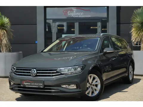 Volkswagen Passat Variant 1.5 TSI Business 150pk Navigatie/Camera/AdaptieveCruiseControl