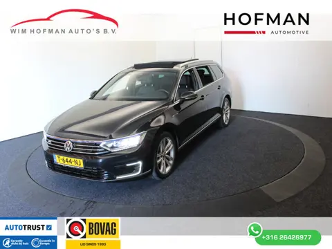 Volkswagen Passat GTE Pano Zwarte hemel Groot Navi EL Aklep Leder