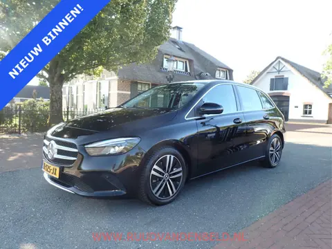 Mercedes-Benz B-Klasse 200 Business Solution Luxury / SPORTLEER / SFEERVERLICHTING / NAVI / STOELVER
