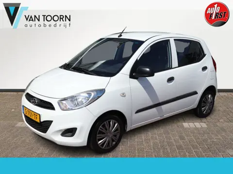 Hyundai i10 1.1 i-Drive Cool Goed onderhouden, mooi navigatie scherm.