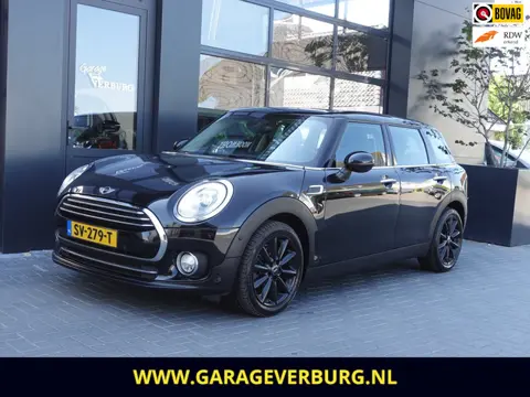 Mini Clubman 1.5 Cooper Chili Serious Business Automaat (Navi,Cruise,PDC,Keyless,Stoelverwarming)