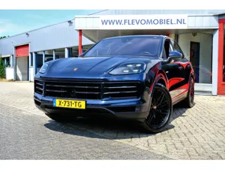 Porsche Cayenne 3.0 E-Hybrid orig. NL|1e eig.|Pano|Luchtvering|Sport Chrono|Sportstoelen