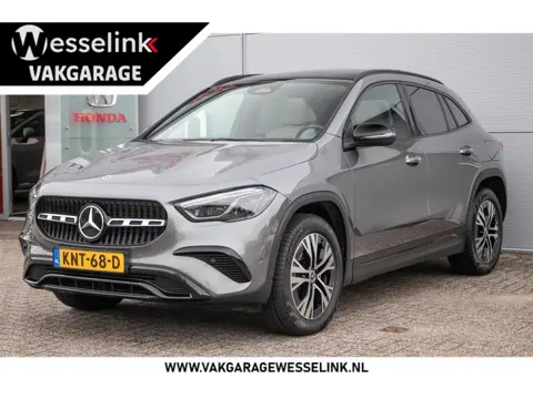Mercedes-Benz GLA-klasse 250 e Luxury Line - Schuif/-kanteldak | Wegkl. Trekhaak | Beige leer | Memo