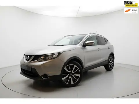 Nissan Qashqai 1.2 Tekna PANO 360 CAM LEER SFEERVERL NAP