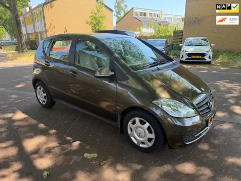 Mercedes-Benz A-klasse AUTOMAAT / Eerste eigenaar / 88.000 NAP / Parkeersensoren achter