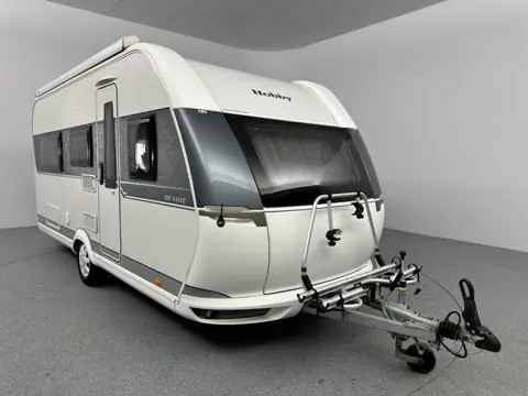 Hobby De Luxe 460 LU Cassetteluifel Mover Voortent