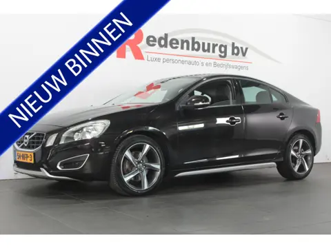 Volvo S60 2.0T Intro Edition - Leder / Bluetooth / Stuurbed.