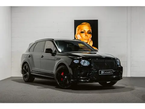 Bentley Bentayga 3.0 V6 Hybrid Black edition Pan. dak | Entertainment systeem | NL-auto