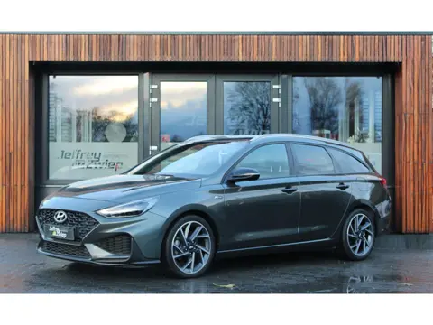 Hyundai i30 Wagon 1.5 T-GDi MHEV N Line stoelverwarming. stuur verwarming. camera. led.