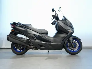 Suzuki BURGMAN 400 ABS (bj 2023)